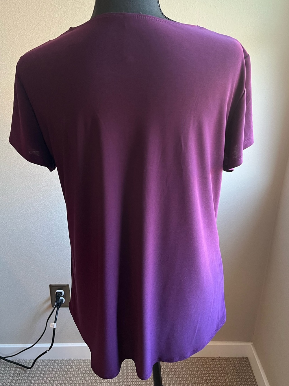 Plum V-Neck Short Sleeve Blouse Workwear Office Chic - Picture 3 of 6